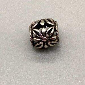 Pandora sterling silver floral design bead 🌷